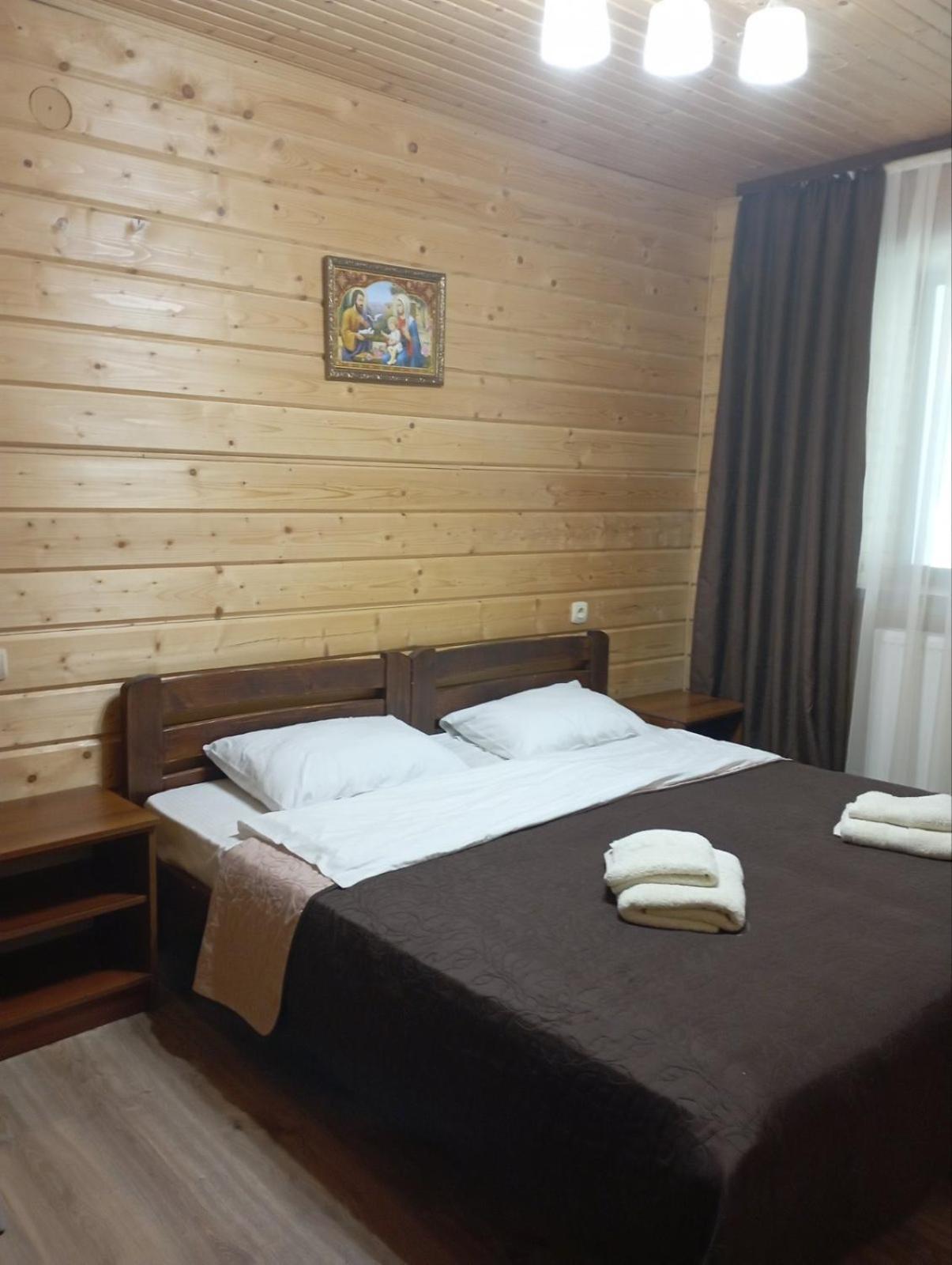 Gasthaus U Anastasii I Sofii Bilya Richki Mykulytschyn Exterior foto