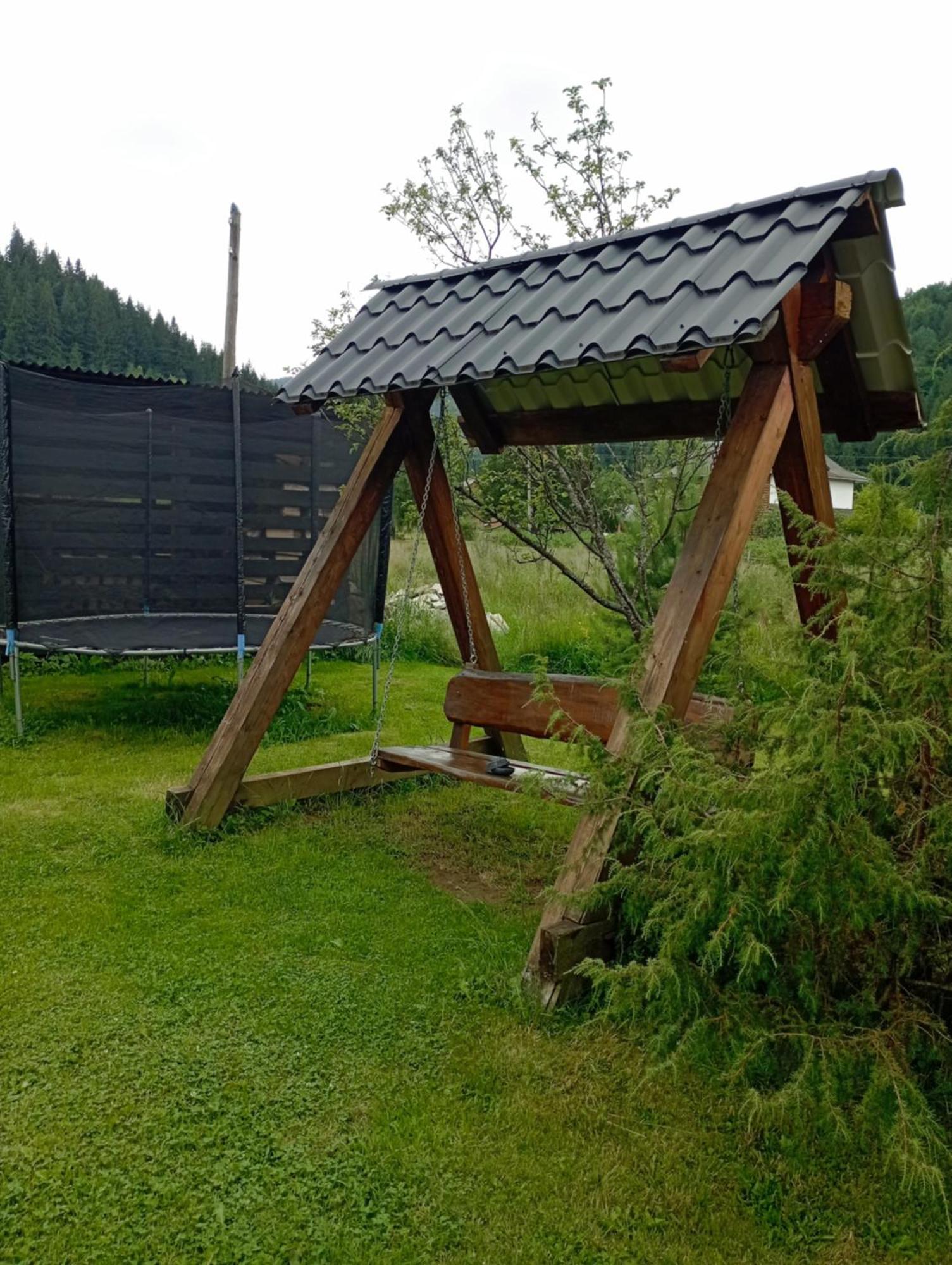 Gasthaus U Anastasii I Sofii Bilya Richki Mykulytschyn Exterior foto